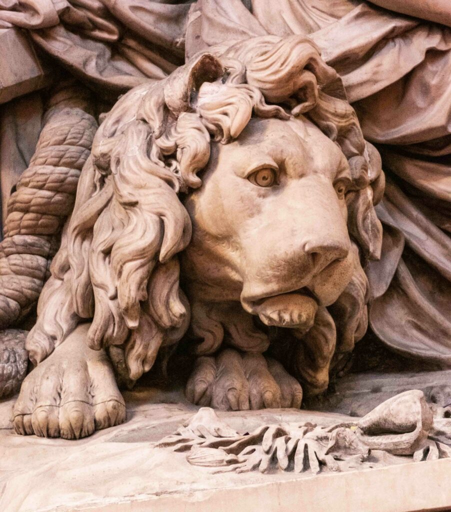 6 Curious Cats in the City of London 10 Lion Detail on Nelson Monument